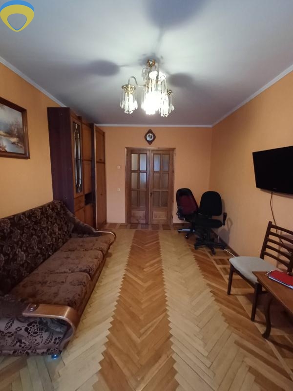 продажа трехкомнатной квартиры номер A-174294 в Суворовском районе, фото номер 9